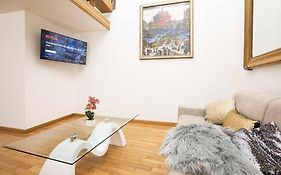 Navona Suite - Split Level with Jacuzzi