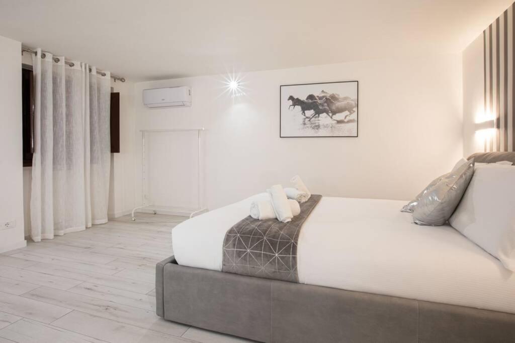 Unforgettable Split Level Jacuzzi Suite Navona - Top Collection Rom Exterior foto