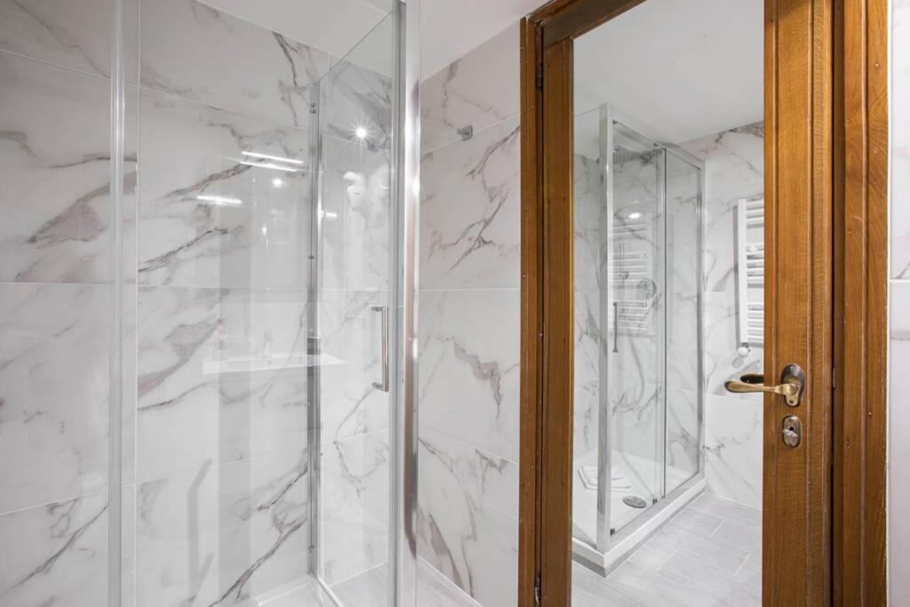 Unforgettable Split Level Jacuzzi Suite Navona - Top Collection Rom Exterior foto