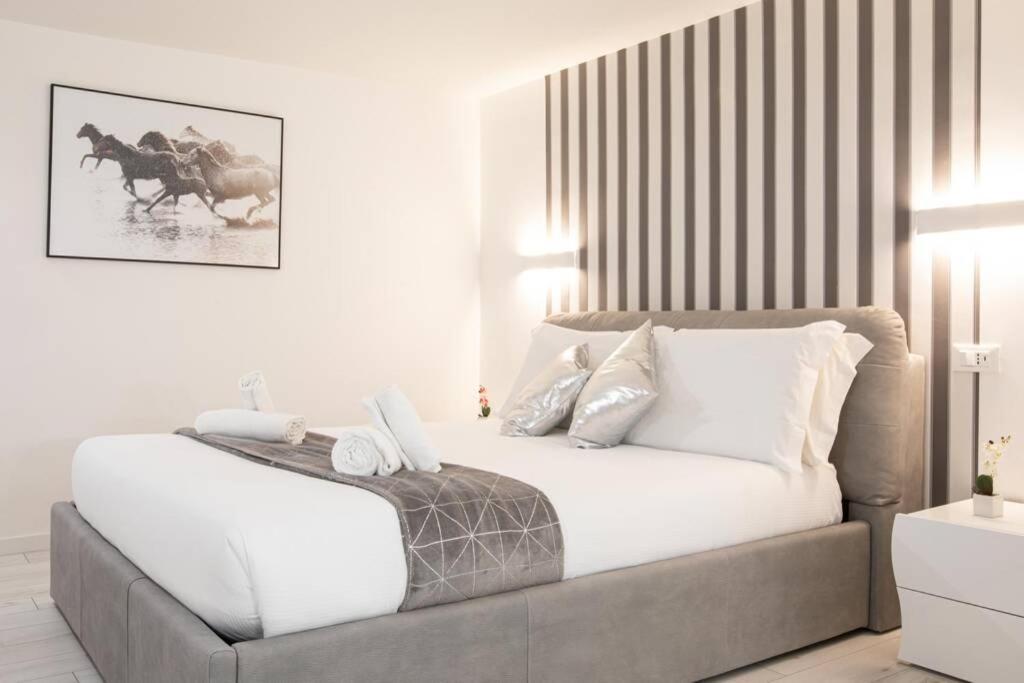 Unforgettable Split Level Jacuzzi Suite Navona - Top Collection Rom Exterior foto